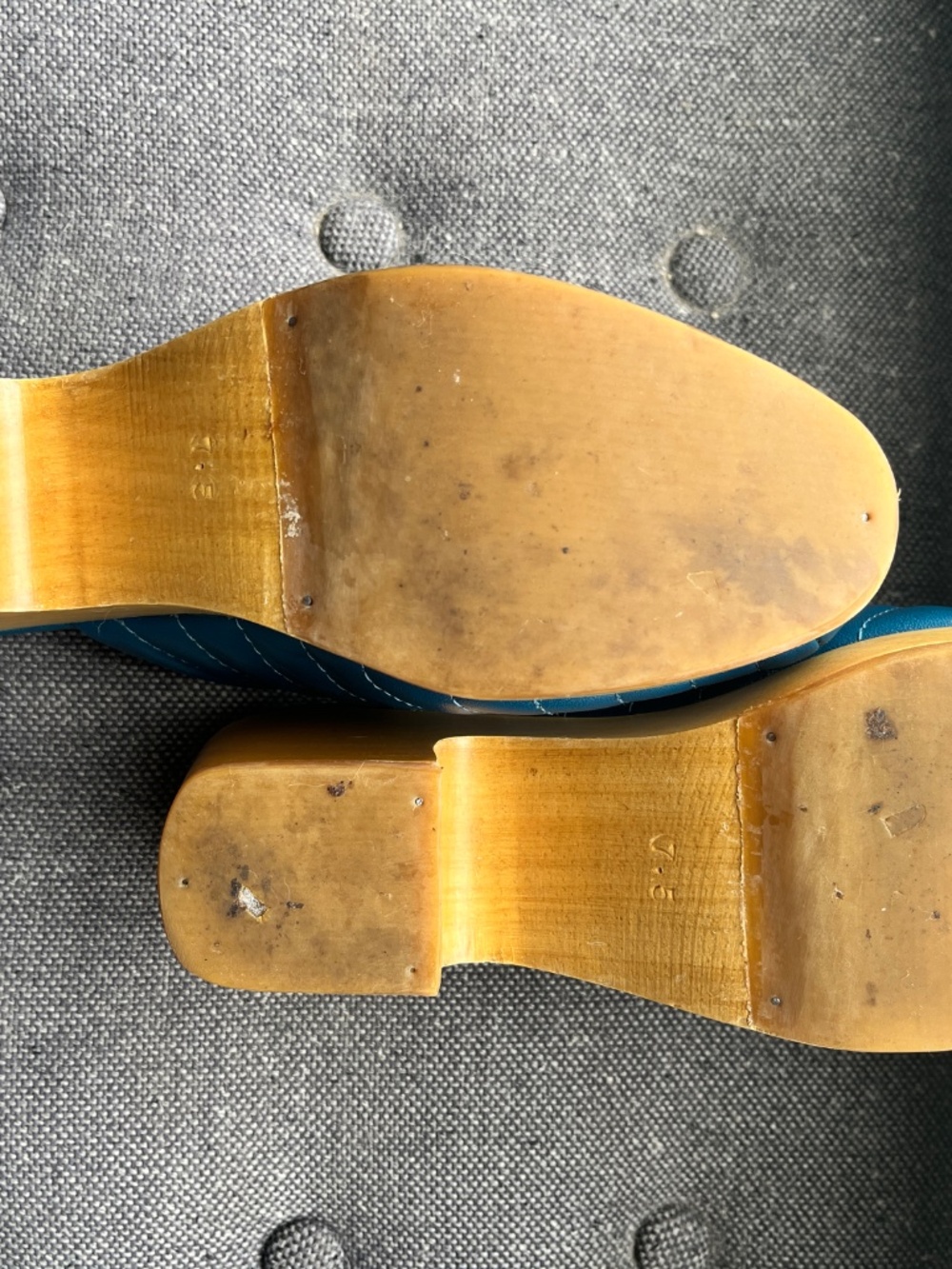 Beklina Ribbed Clogs, Size 7.5 - Picture 11 of 16